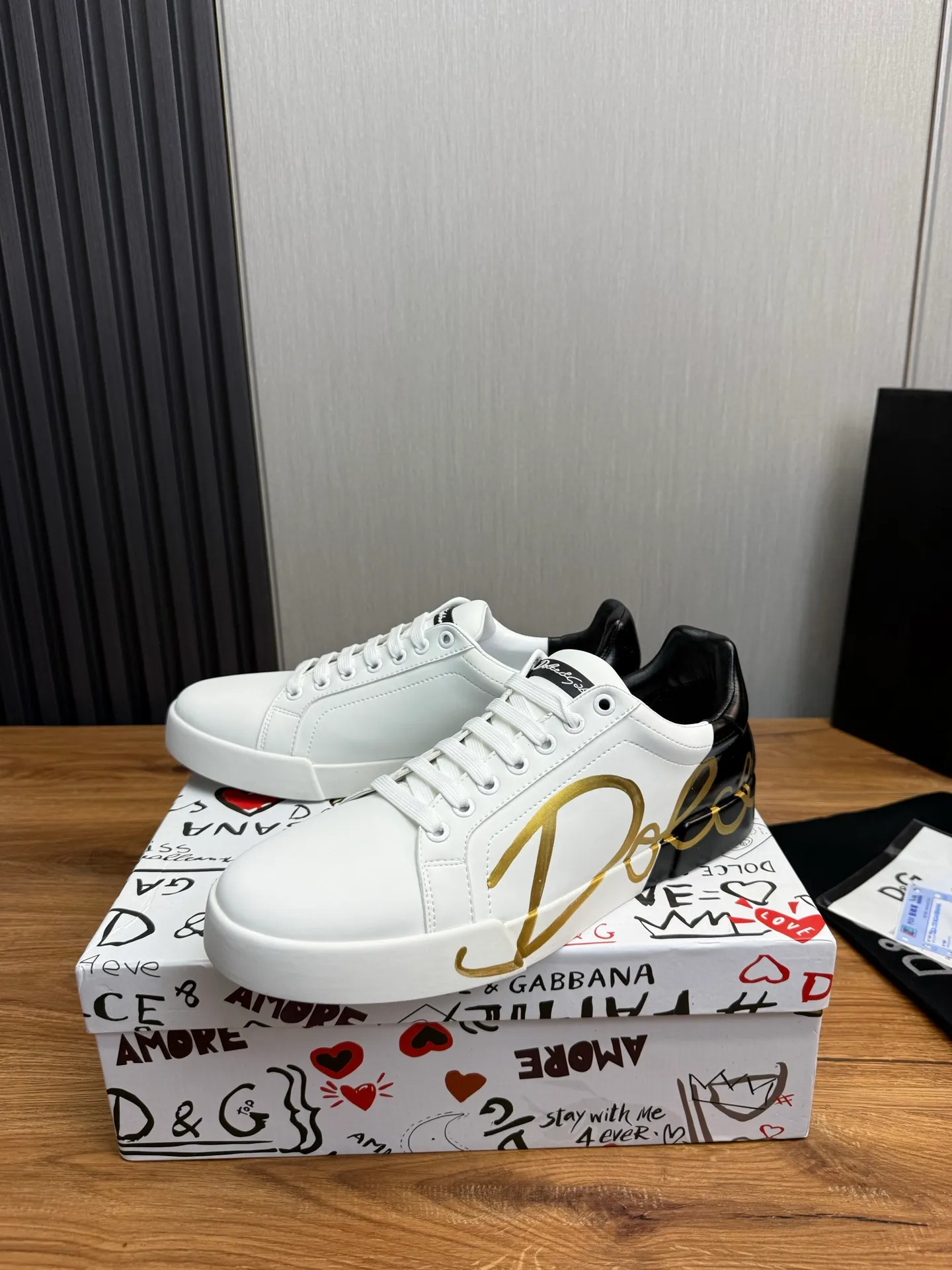 Men's men's shoes💰440💰Dolce & gabbana (DG) official website synchronized new models💥1 fashionable hot models: 1 Exclusive mold opening ✅Imported cowhide for the upper, unique brand style logo upper💥Sheepskin feet🐑Original private mold outsole✔️36-44 (38.45 custom-made, non-refundable)
